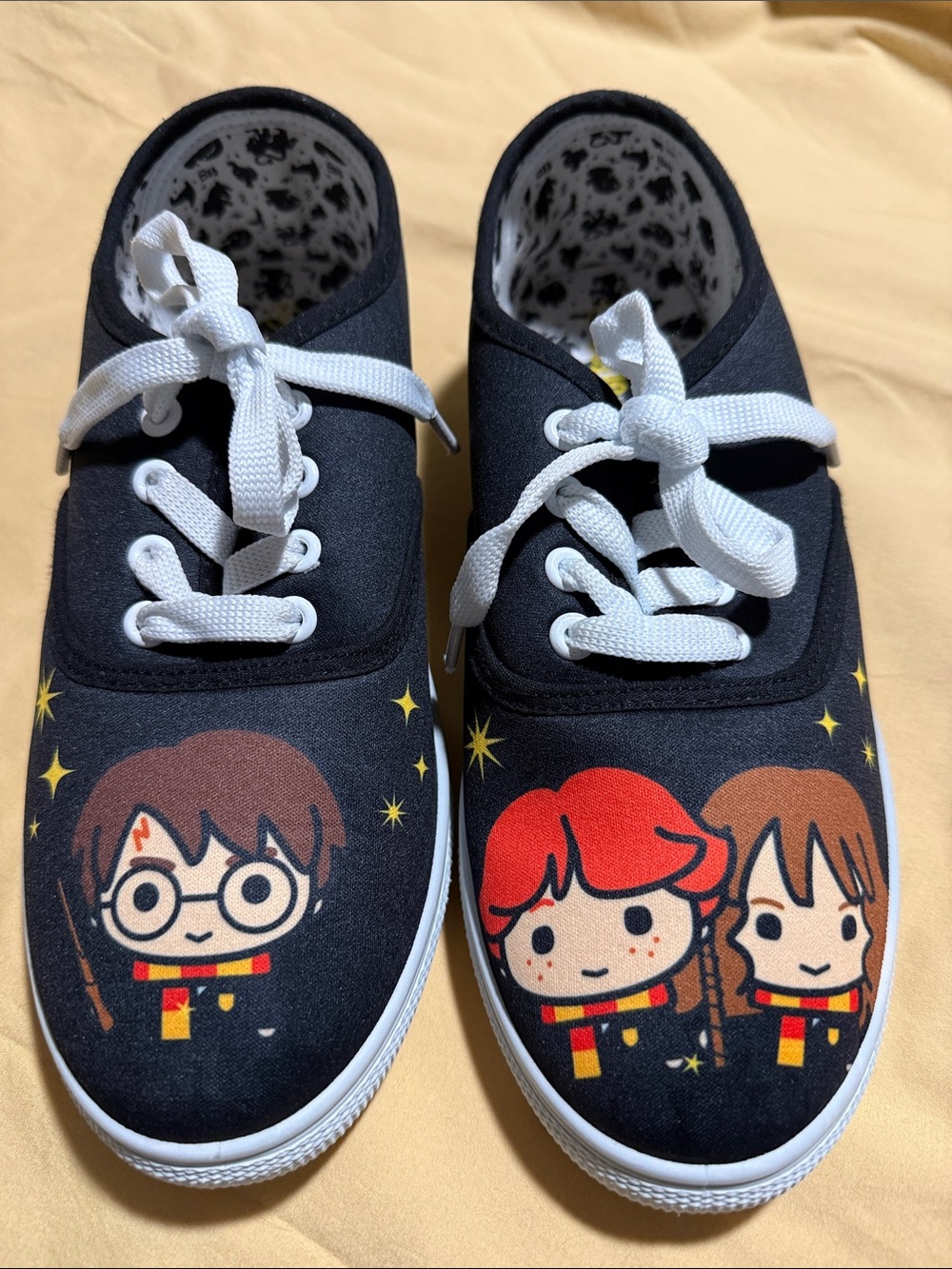 Hot Topic Black Harry Potter Character Lace-Up Sneakers in size 8